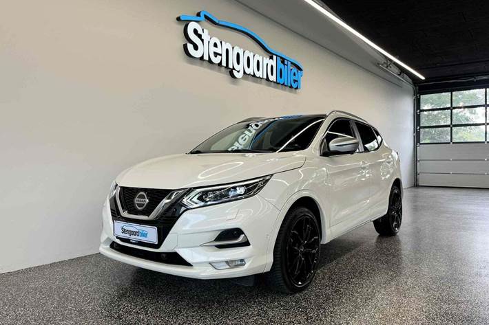 Hvid Nissan Qashqai fra 2020 set udefra