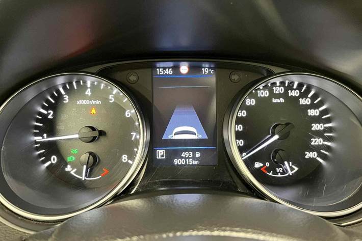 Hvid Nissan Qashqai fra 2020