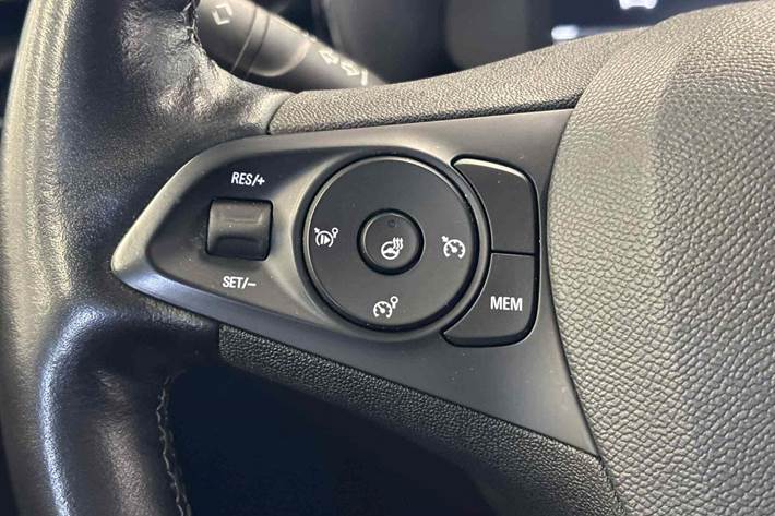 Blå Opel Corsa fra 2020