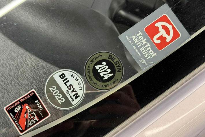 Sølv Mitsubishi Space Star fra 2015