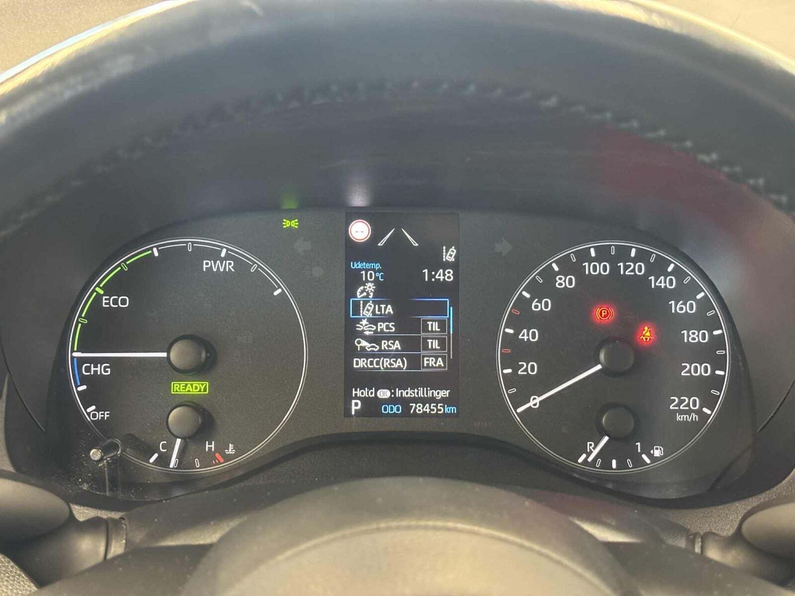 Sølv Toyota Yaris fra 2021