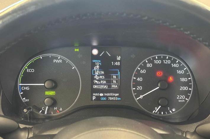 Sølv Toyota Yaris fra 2021