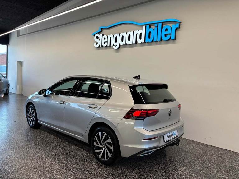 VW Golf VIII 1,4 eHybrid DSG