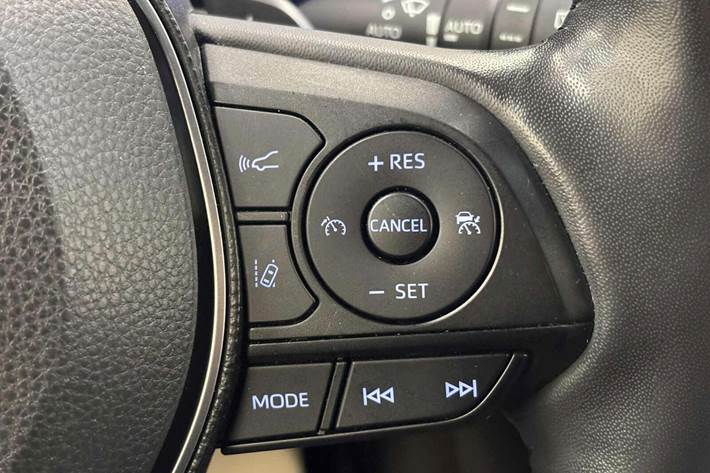 Hvid Toyota RAV4 fra 2020