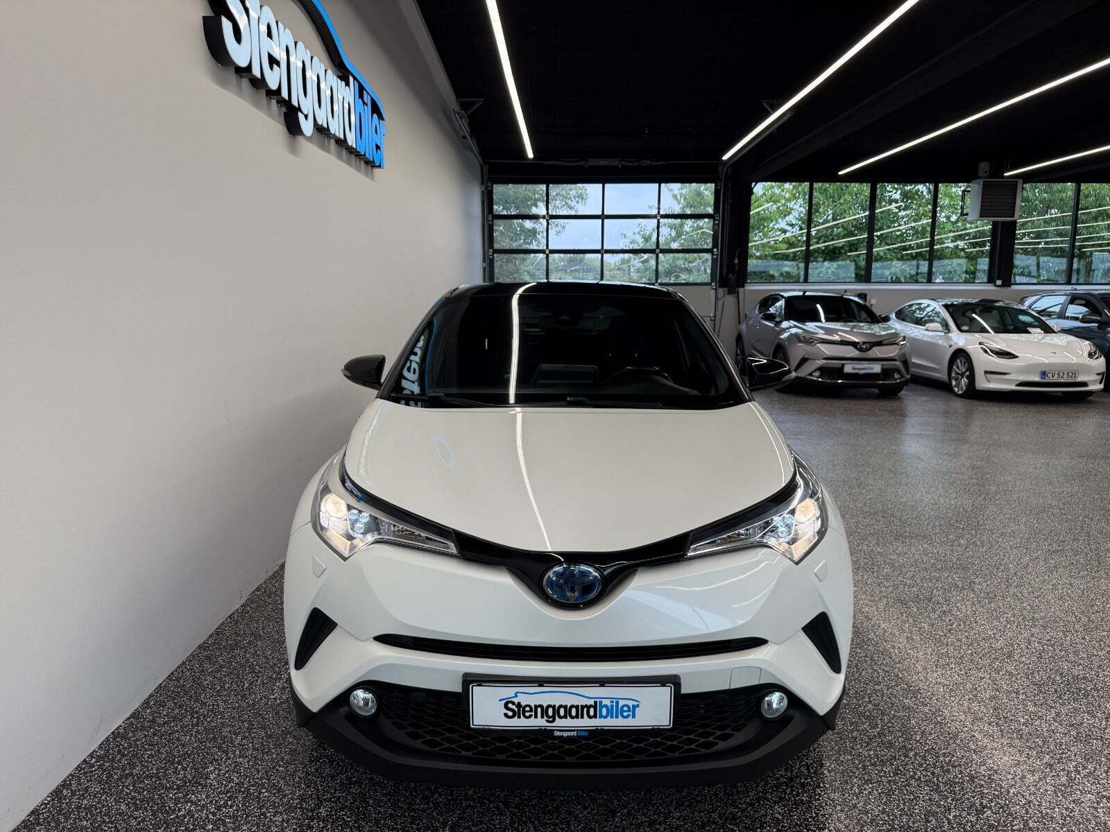 Toyota C-HR 1,8 Hybrid C-ENTER CVT