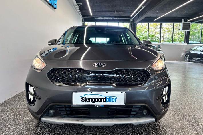 Rød Kia Niro fra 2020