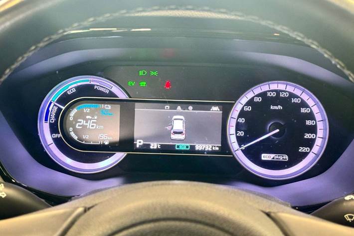 Rød Kia Niro fra 2020