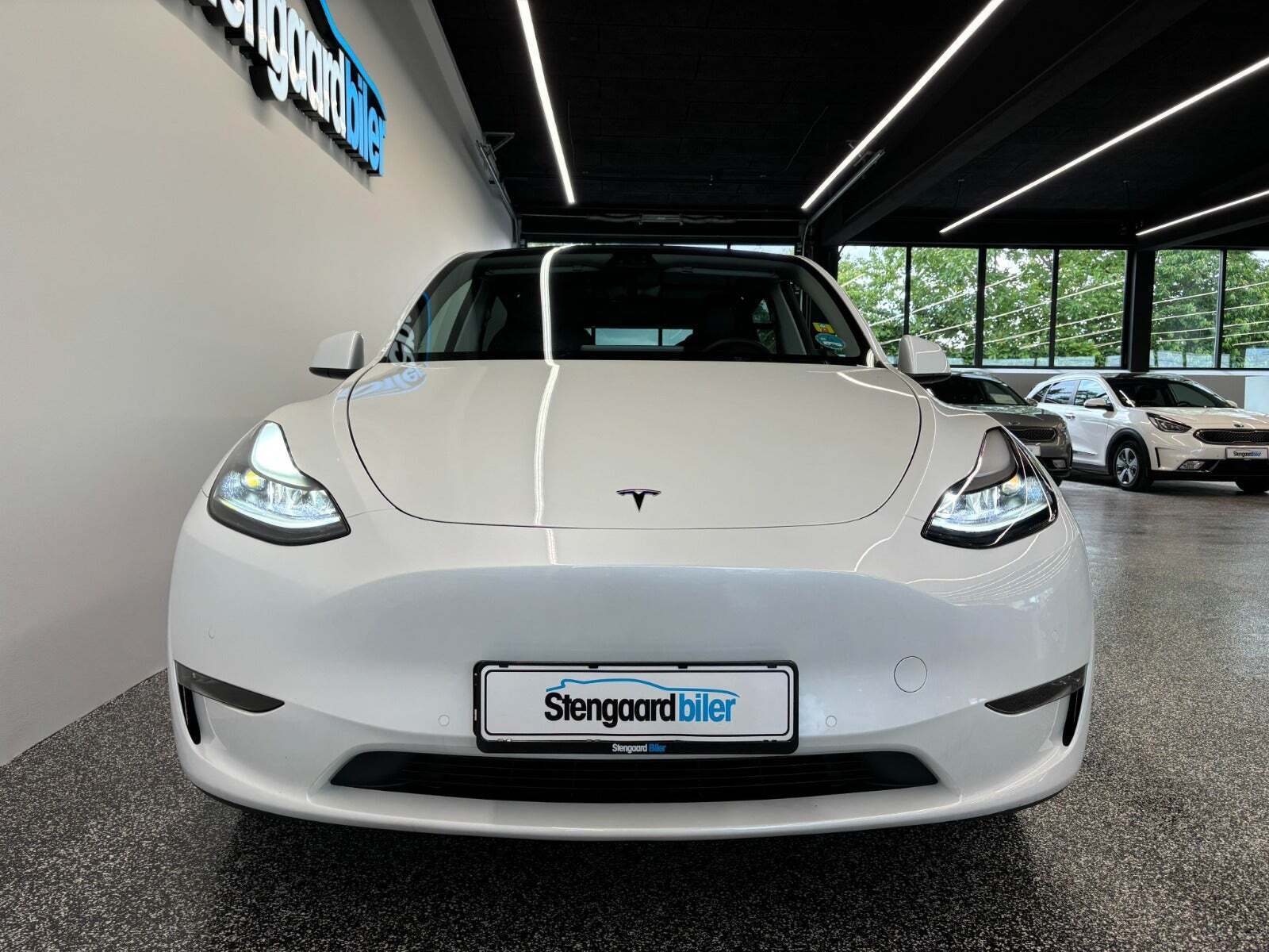 Tesla Model Y Long Range AWD