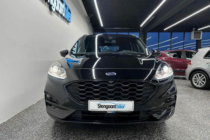 Sort Ford Kuga fra 2020