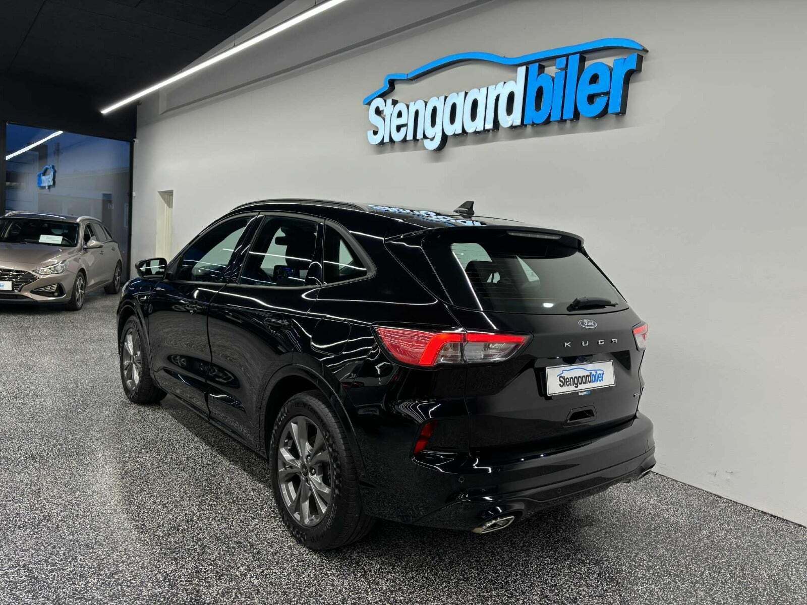 Ford Kuga 2,5 PHEV ST-Line CVT