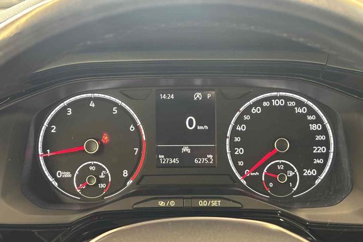 Grå VW Polo fra 2020