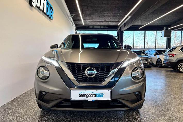 Grå Nissan Juke fra 2020