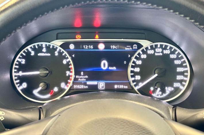 Grå Nissan Juke fra 2020