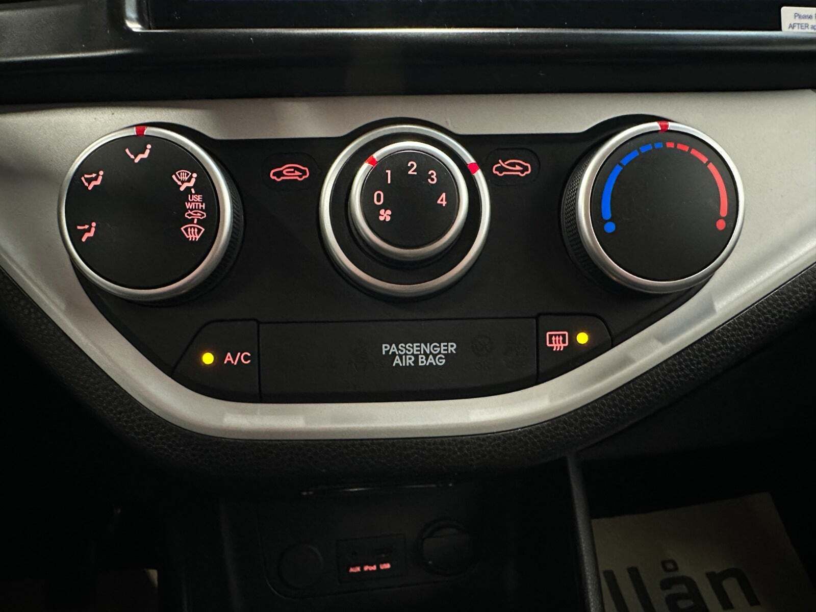 Grå Kia Picanto fra 2015