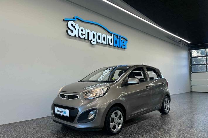 Grå Kia Picanto fra 2014