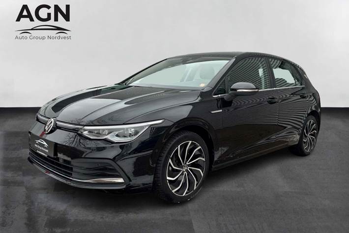 Sort VW Golf VIII fra 2021 set udefra
