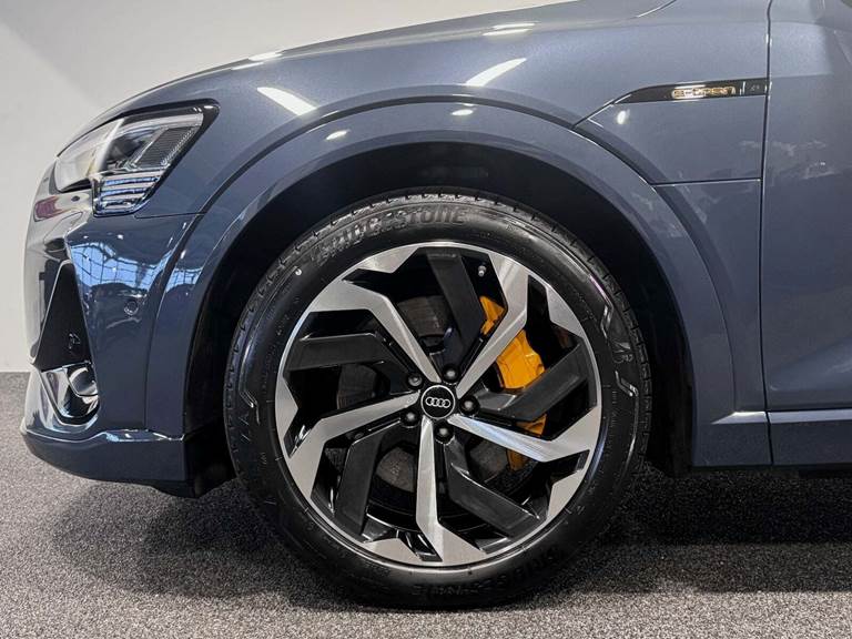 Audi e-tron 55 S-line Sportback quattro