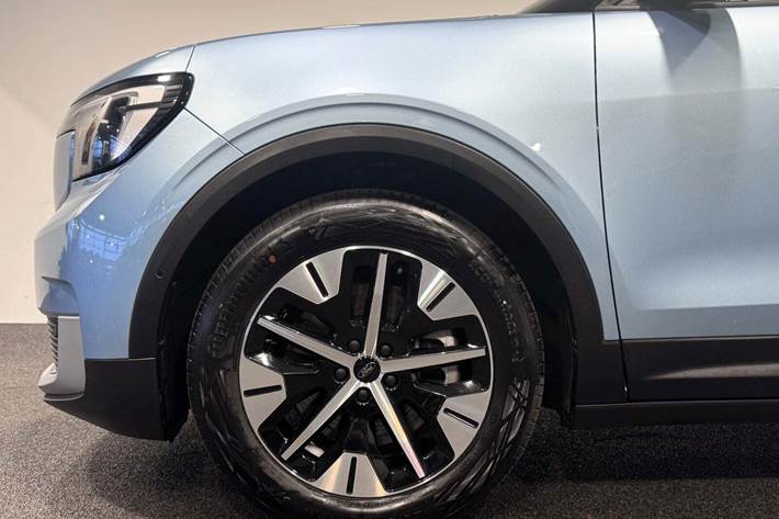 Blå Ford Explorer fra 2025