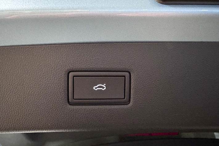 Blå Ford Explorer fra 2025