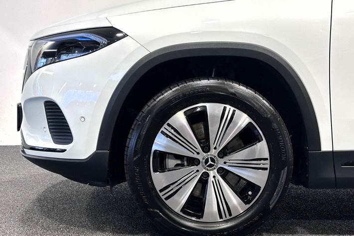 Hvid Mercedes EQA250 fra 2023