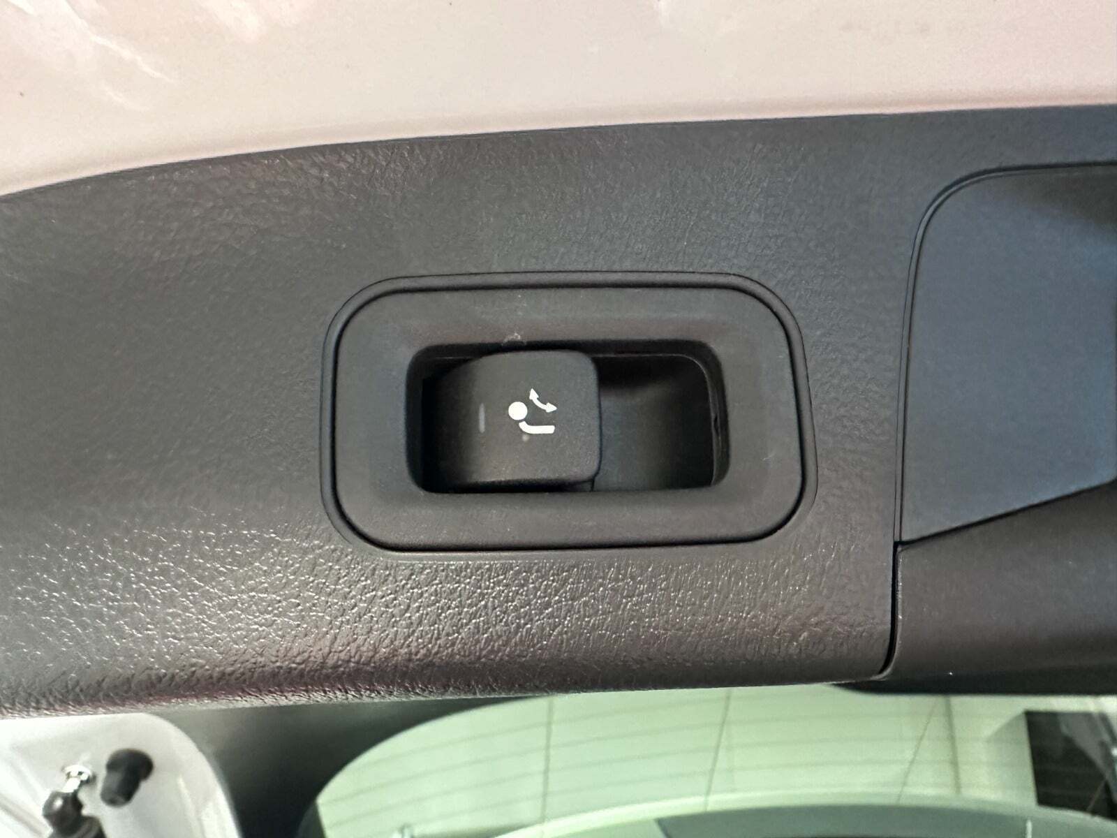 Hvid Mercedes EQA250 fra 2023