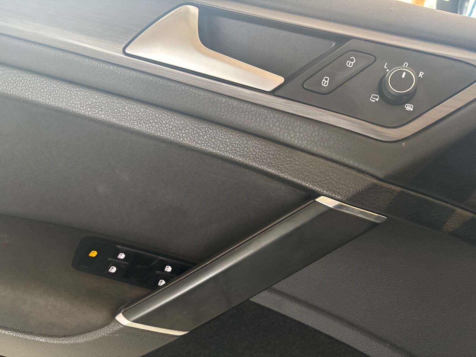 Hvid VW Golf VII fra 2018