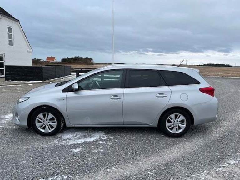 Toyota Auris 1,8 Hybrid H2 Touring Sports CVT