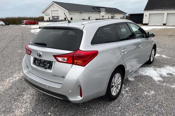 Sølv Toyota Auris fra 2013