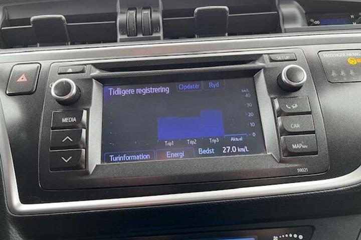 Sølv Toyota Auris fra 2013