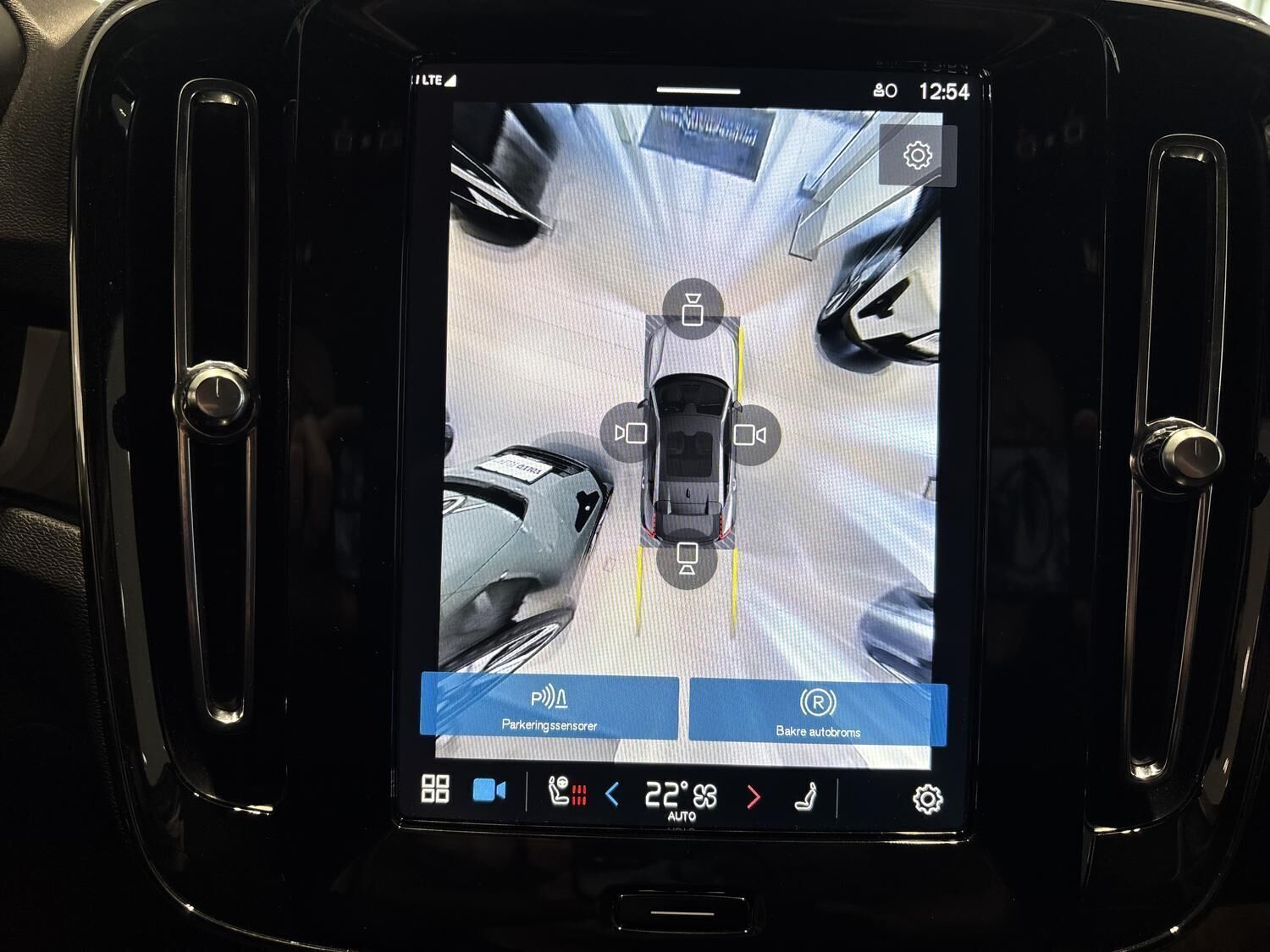 Blå Volvo C40 fra 2023