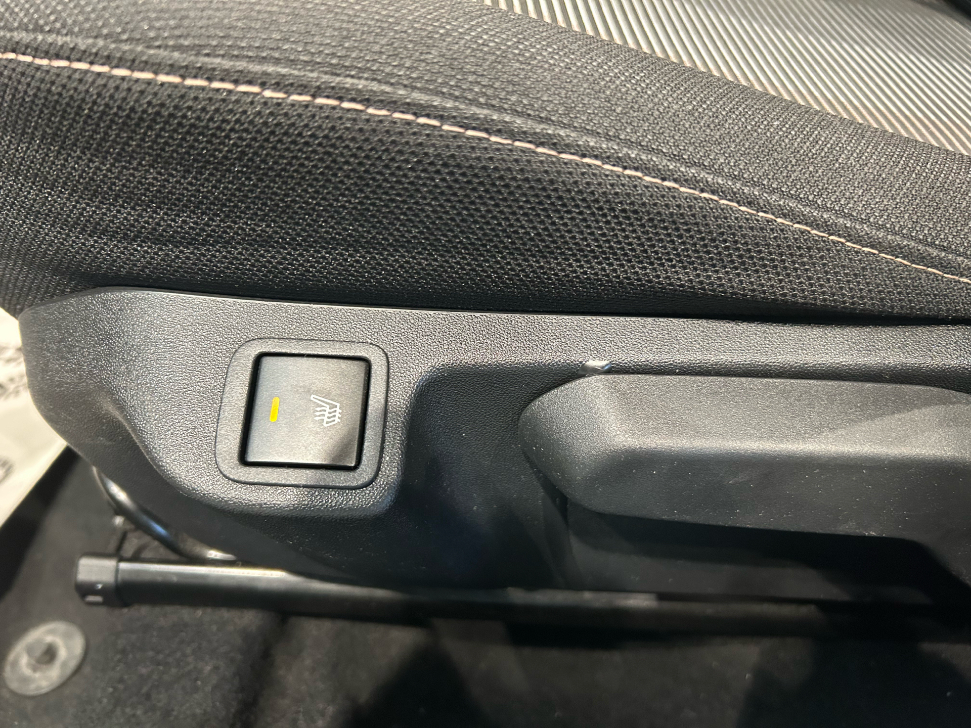 Sort Peugeot 108 fra 2014