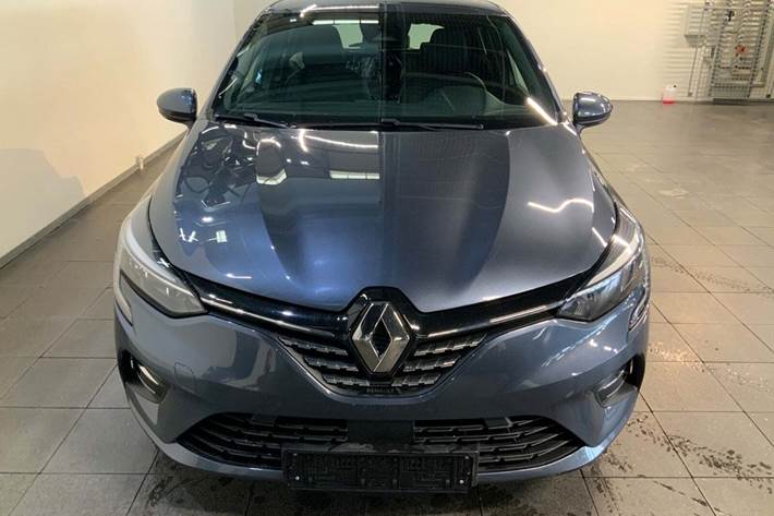 Grå Renault Clio V fra 2022