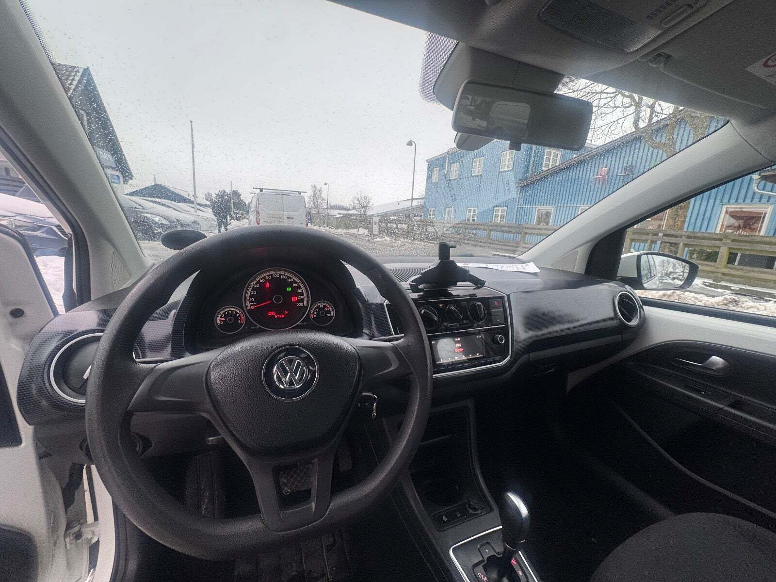 Hvid VW UP! fra 2017