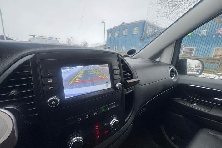 Hvid Mercedes Vito 114 fra 2019