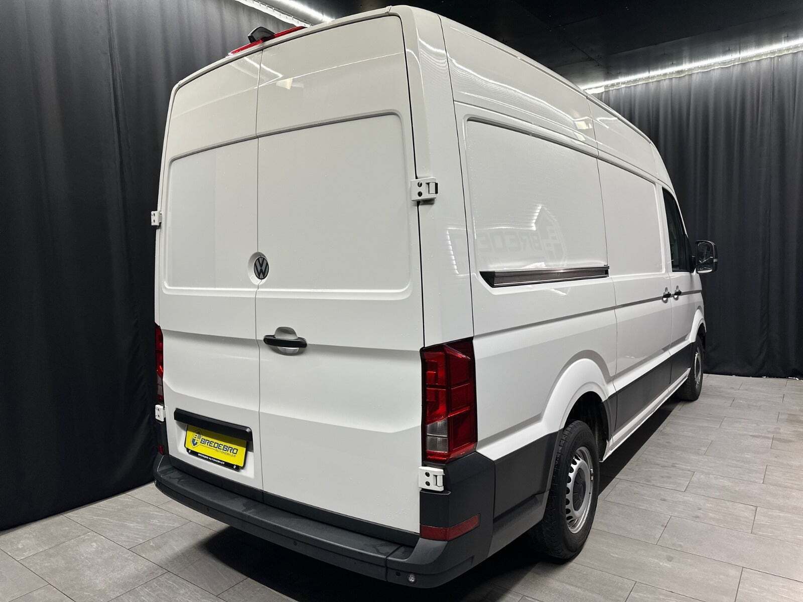 VW Crafter 35 2,0 TDi 177 Kassevogn L3H3 aut.
