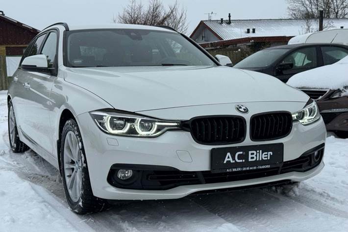 Hvid BMW 330i fra 2017 set udefra