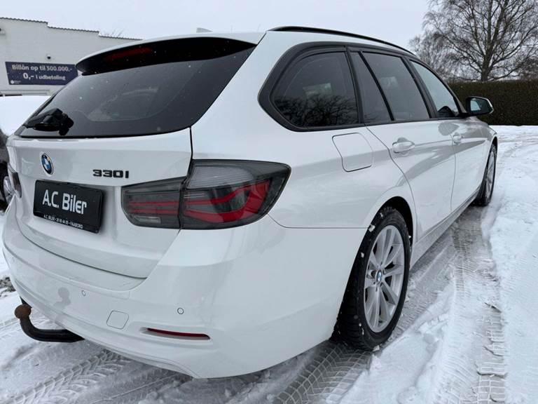 BMW 330i 2,0 Touring aut.