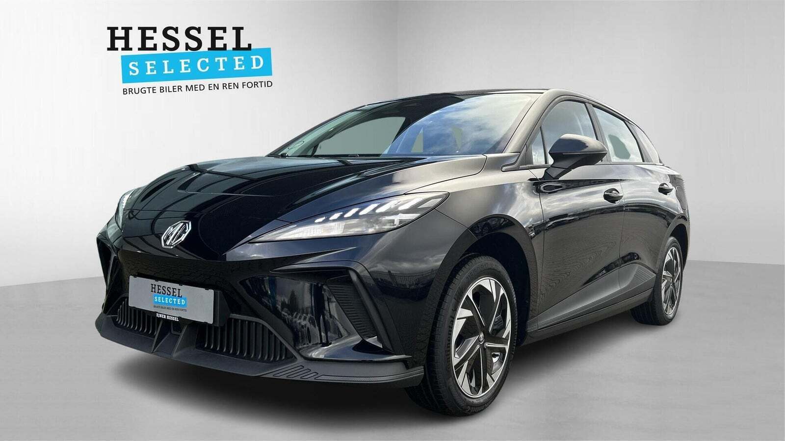 Sort MG 4 fra 2025 set udefra