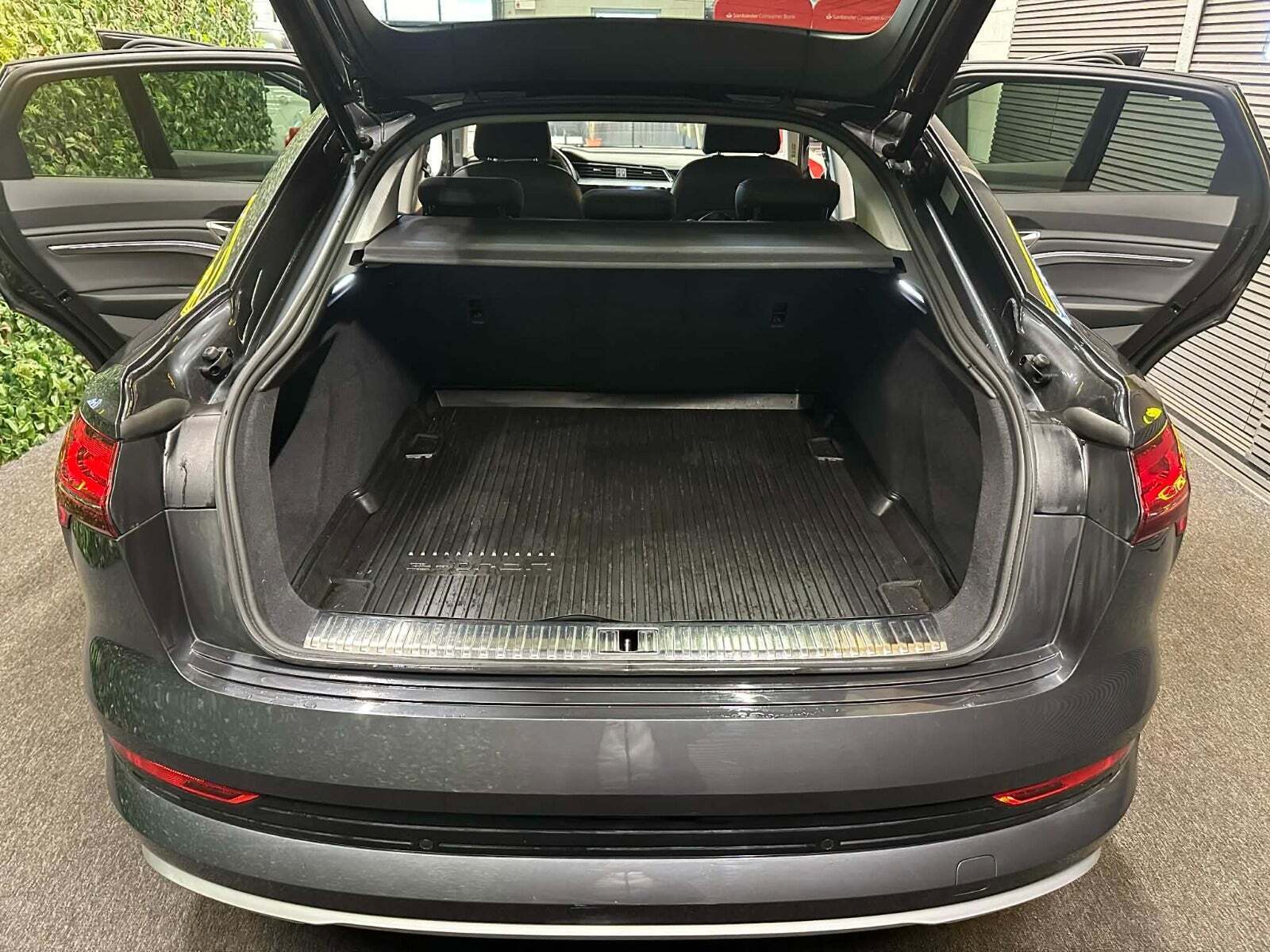 undefined Audi e-tron fra 2021