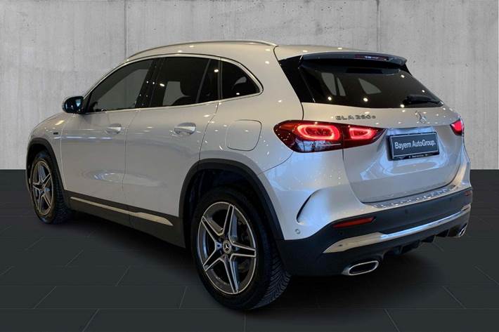Sølv Mercedes GLA250 e fra 2020