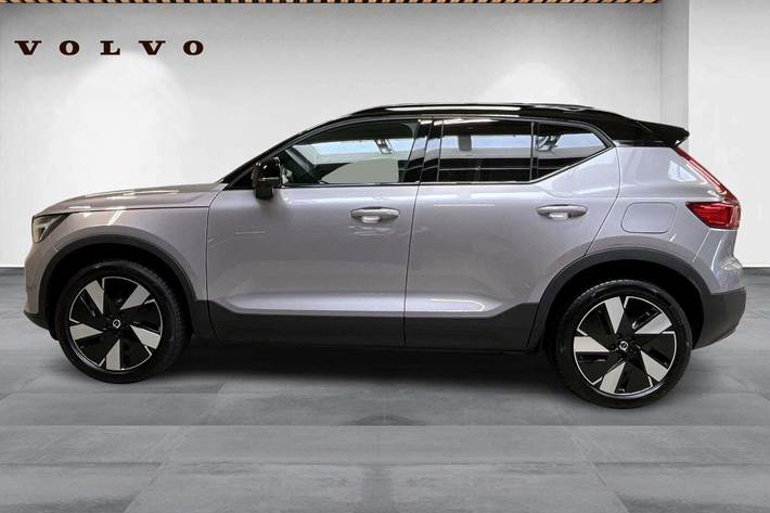Sølv Volvo EX40 fra 2026