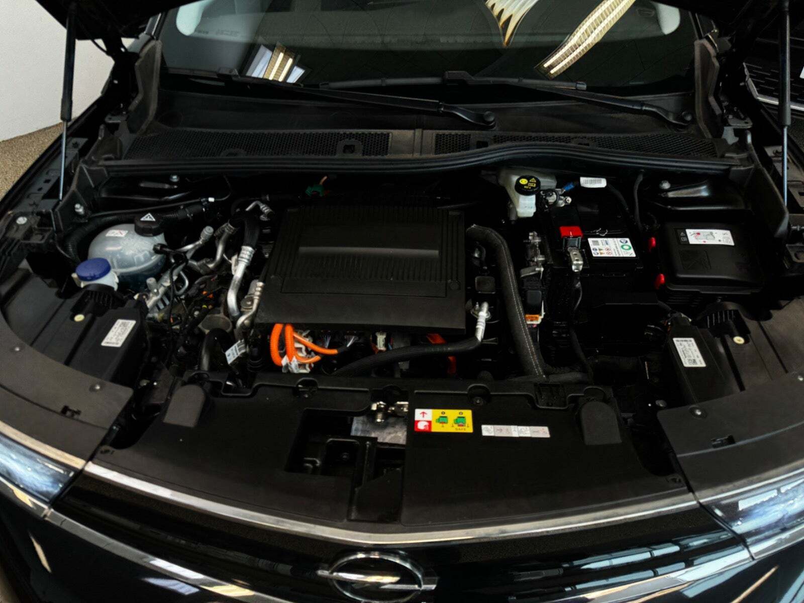 Sort Opel Mokka-e fra 2023