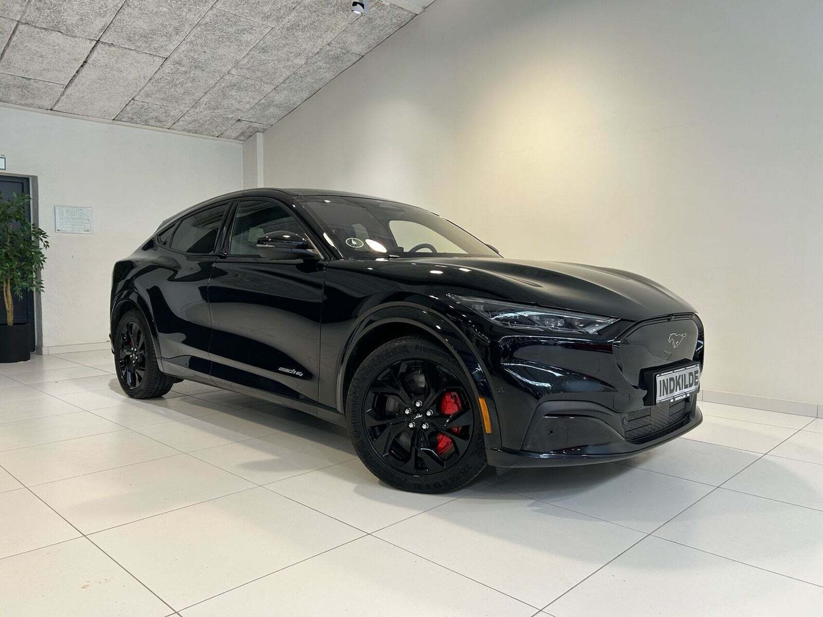 Ford Mustang Mach-E 70 Premium Standard Range AWD