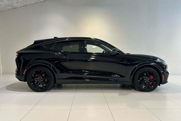 Sort Ford Mustang Mach-E fra 2023