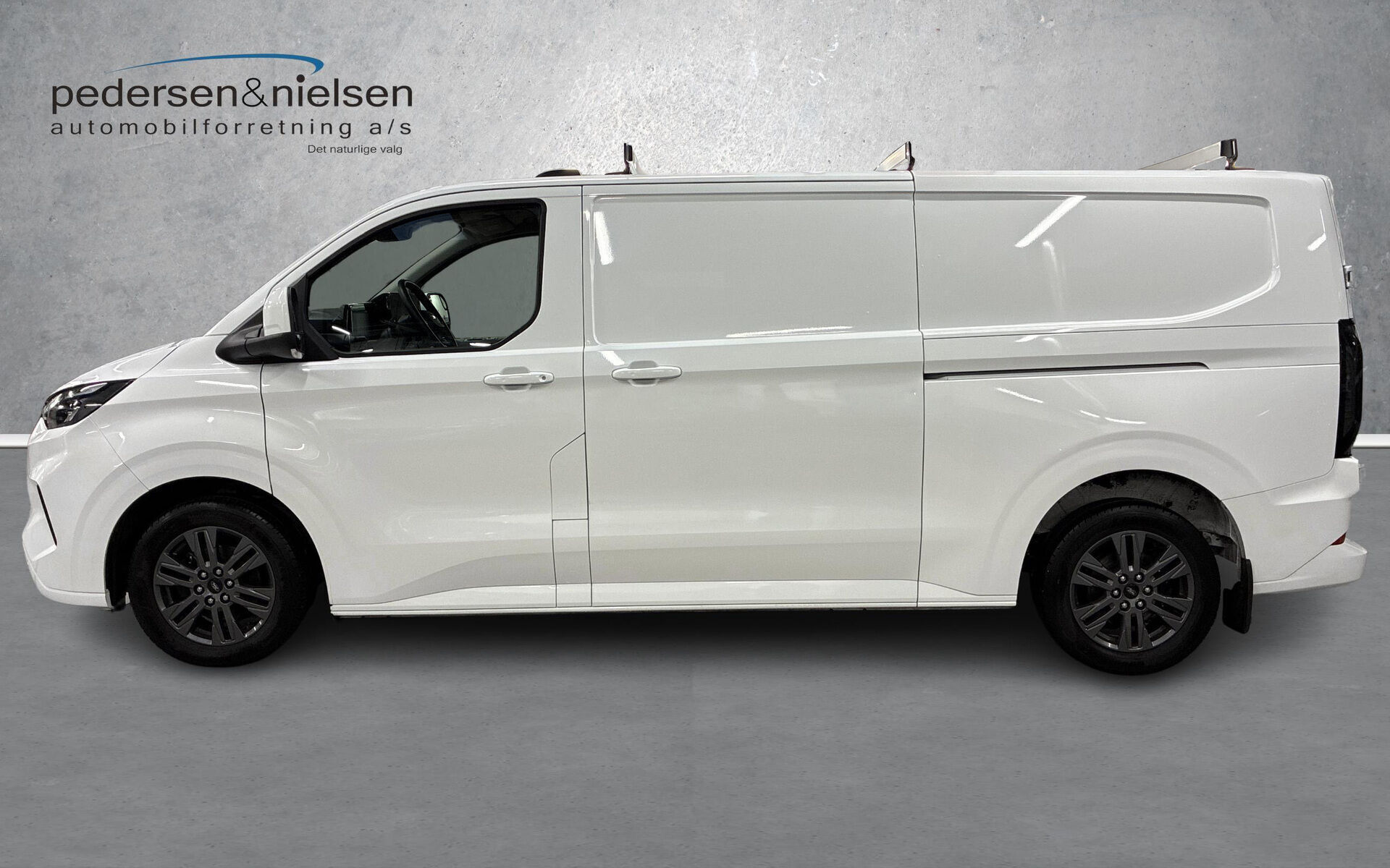 Ford Transit Custom 2,0 300 L2H1 EcoBlue Limited 170HK Van 8g Aut.