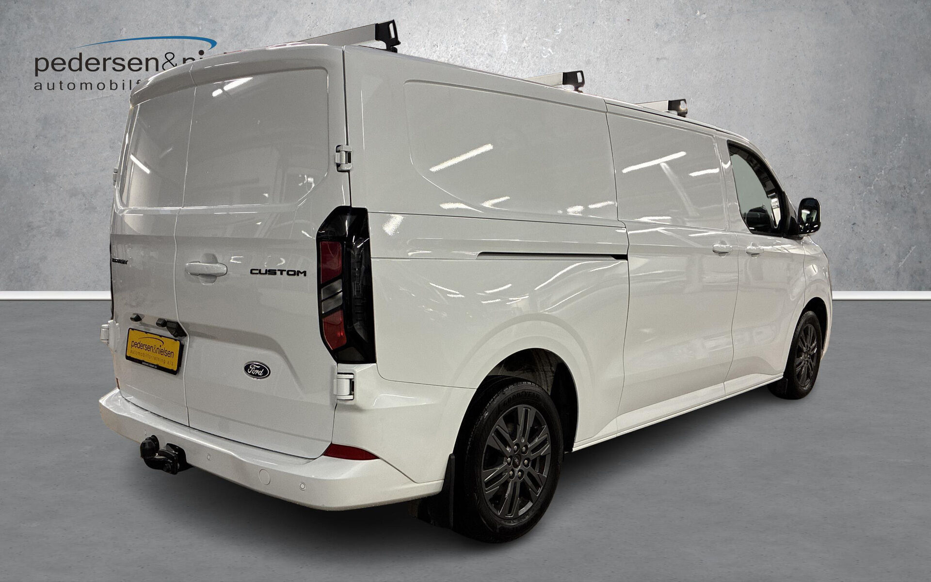 Ford Transit Custom 2,0 300 L2H1 EcoBlue Limited 170HK Van 8g Aut.