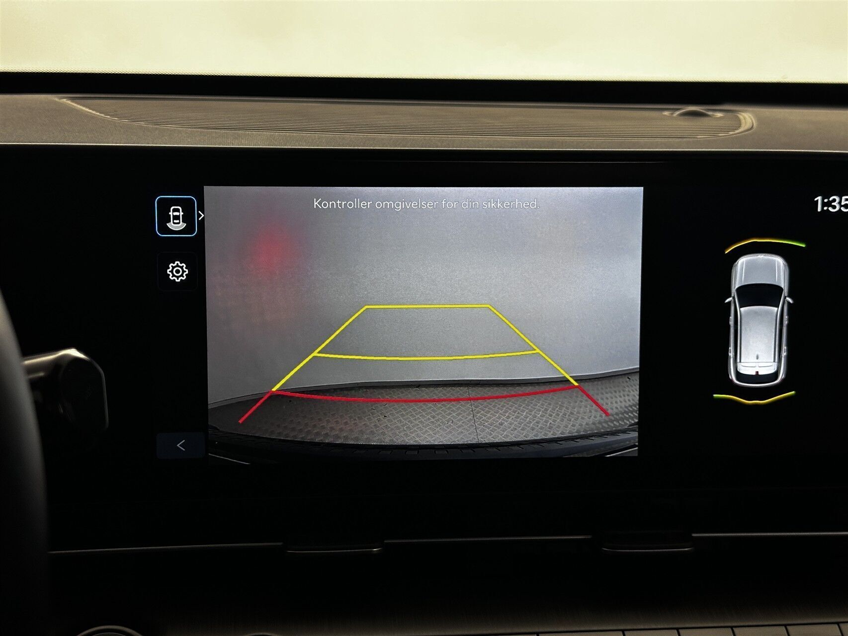 Sølv Hyundai Kona fra 2023