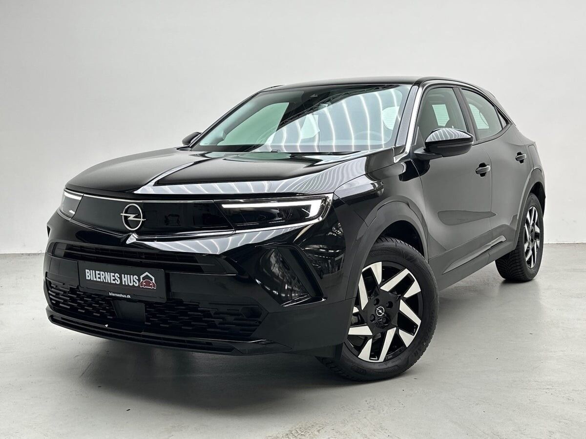 Sort Opel Mokka-e fra 2023