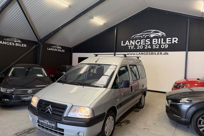 Blå Citroën Jumpy fra 2005