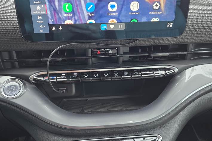 Grå Fiat 500e fra 2020